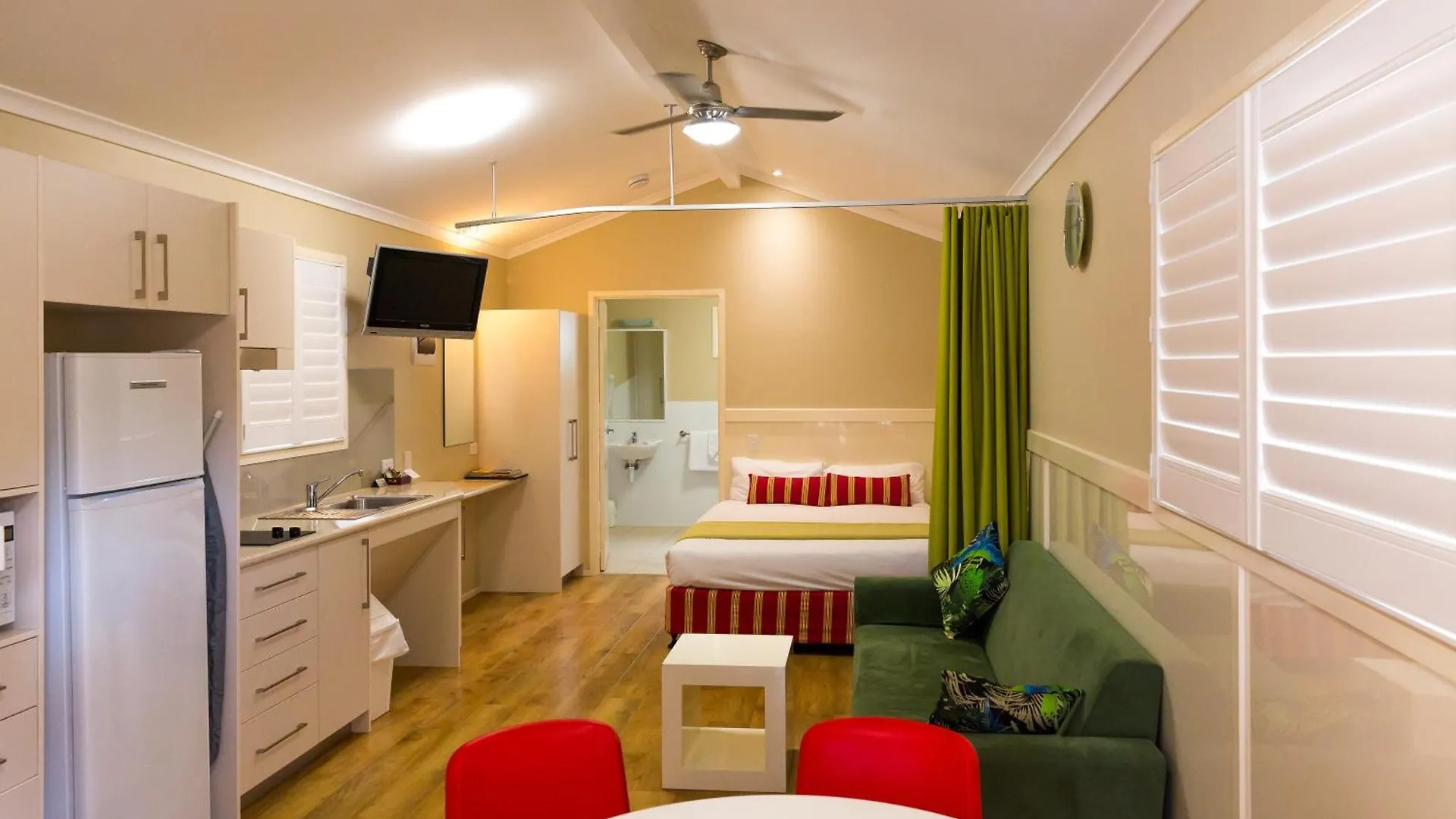 Big4 Adventure Whitsunday Resort Airlie Beach 4*,  Ausztrália