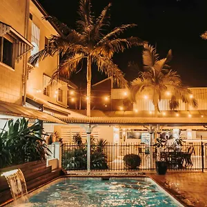 Motel Queens Court